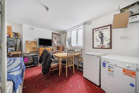 5 bedroom terraced house to rent, Viaduct Road, East Sussex BN1