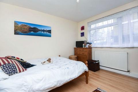 undefined, Bedford Hill, London SW12