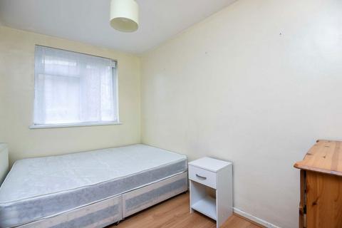 undefined, Bedford Hill, London SW12