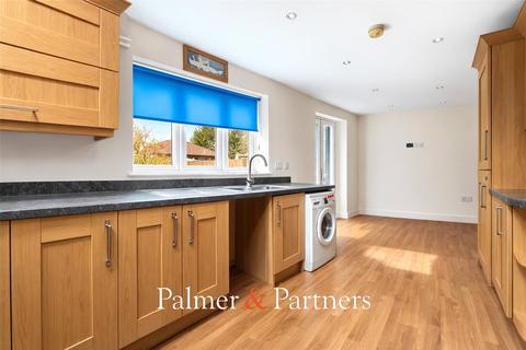 4 bedroom detached house for sale, Tubswick Mews, Colchester, Essex, CO4