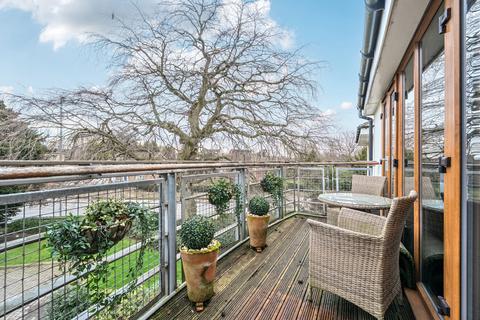 3 bedroom duplex for sale, Harrogate Road, Moortown, Leeds, LS17