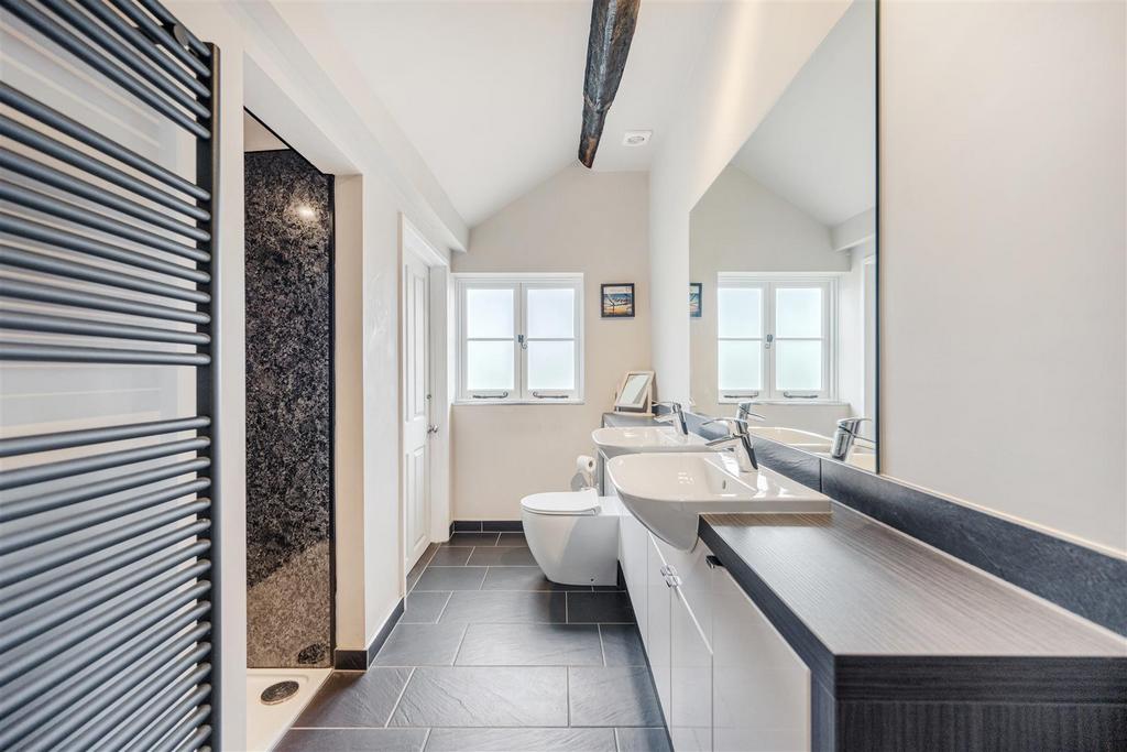 Ensuite