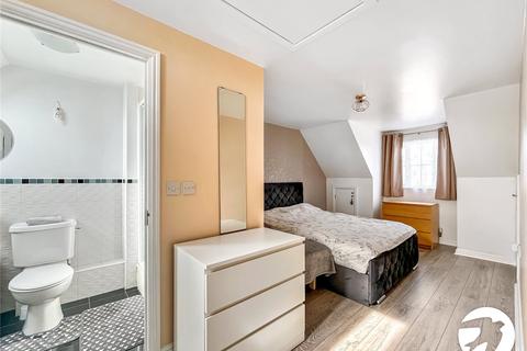 3 bedroom semi-detached house for sale, Cormorant Road, Iwade, Sittingbourne, Kent, ME9