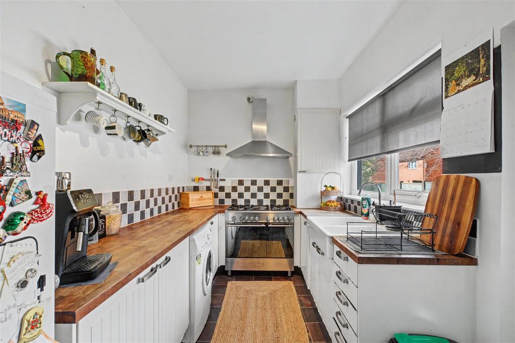 Kitchen 1.jpeg