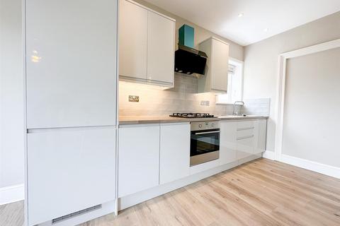 2 bedroom apartment to rent, Pittville Circus, Cheltenham GL52 2PX