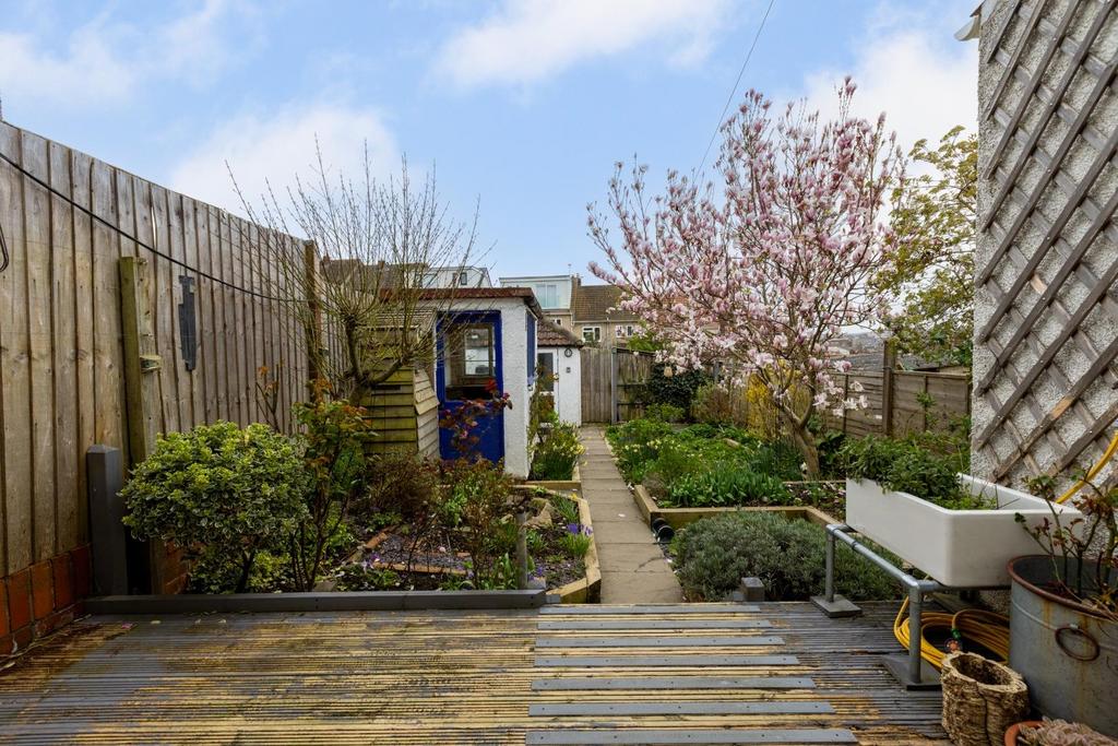 18 Lindsay Road-23.jpg