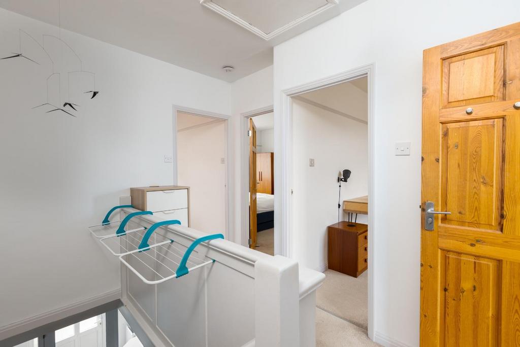 18 Lindsay Road-13.jpg