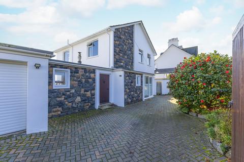 undefined, Les Grippios, Vale, Guernsey
