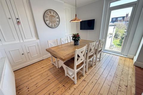 4 bedroom semi-detached house for sale, Laurel Avenue, Heswall, Wirral
