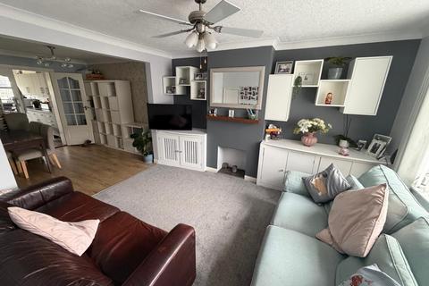 3 bedroom terraced house for sale, Warwick Avenue, Egham, Surrey, TW20