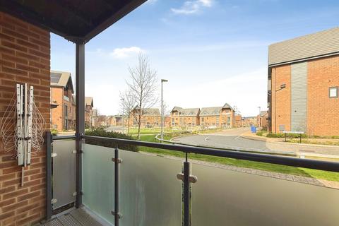 2 bedroom apartment for sale, Hawthorn Drive, Crowthorne, Berkshire