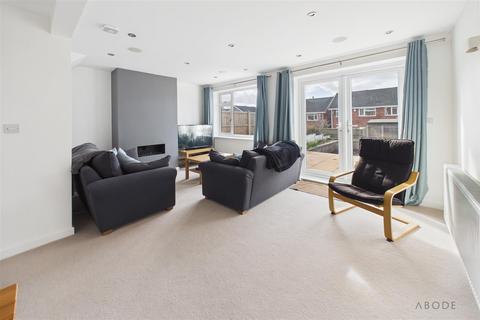 3 bedroom semi-detached house for sale, Donington Drive, Ashby-De-La-Zouch LE65