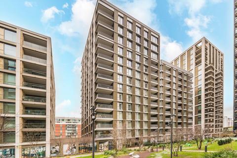 3 bedroom flat to rent, Palmer Road, London SW11