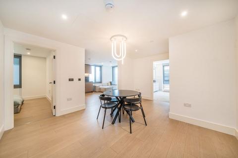 3 bedroom flat to rent, Palmer Road, London SW11