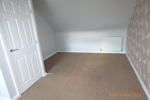 3 bedroom terraced house to rent, Wharncliffe Road, Ilkeston. DE7 5HF