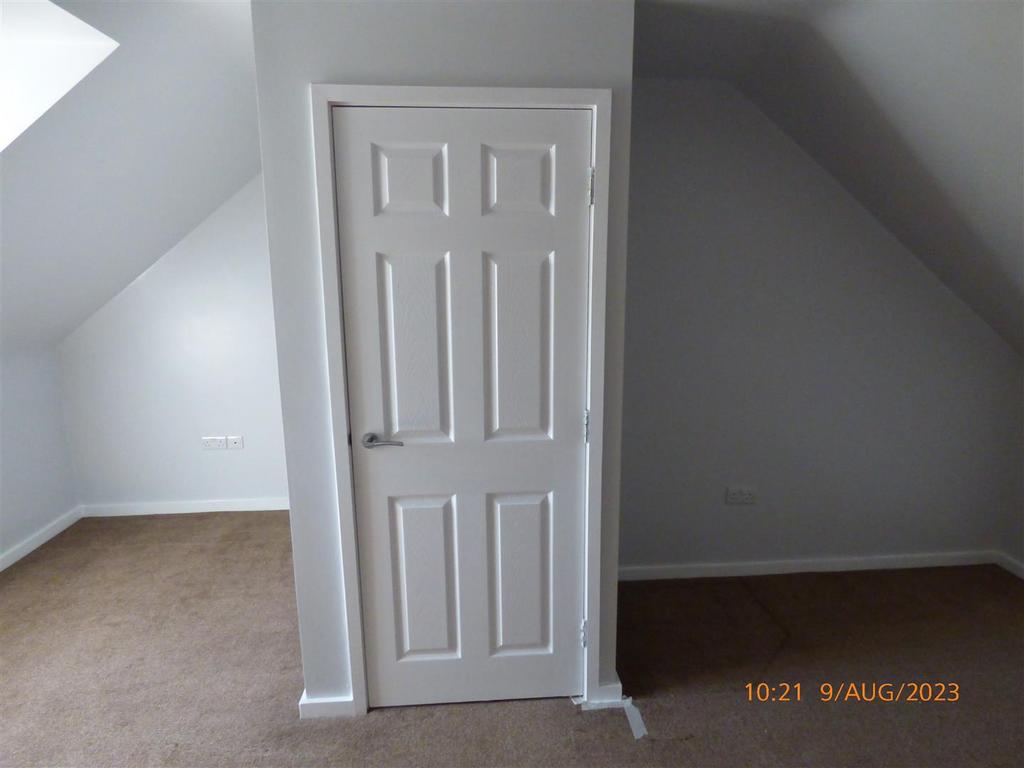 76 Wharncliffe Road - Bed3.JPG