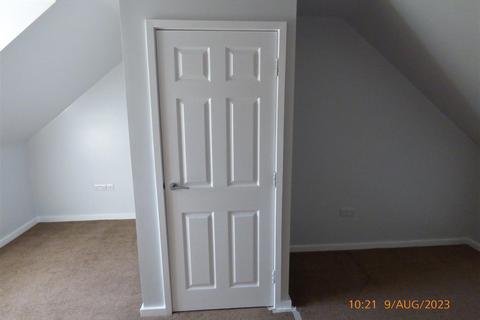 3 bedroom terraced house to rent, Wharncliffe Road, Ilkeston. DE7 5HF