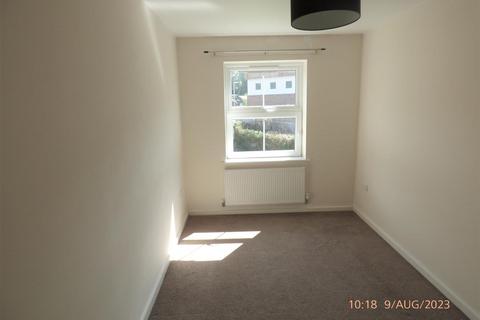 3 bedroom terraced house to rent, Wharncliffe Road, Ilkeston. DE7 5HF