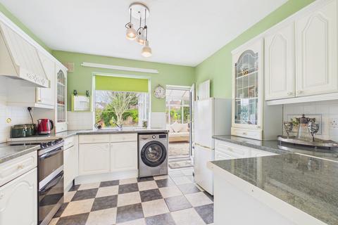 undefined, Weston Grove, Upton, CH2