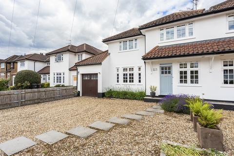 undefined, Gurney Court Road, St. Albans, AL1