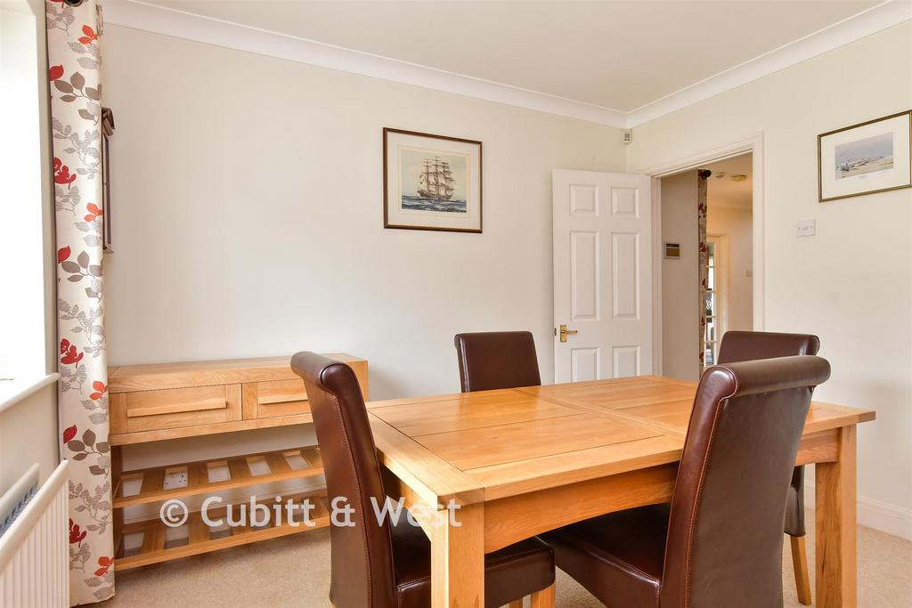 Dining Room / Bedroom 4