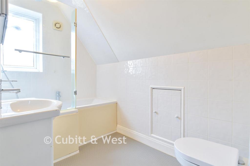 En-Suite Bathroom