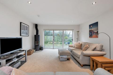 3 bedroom detached house for sale, St. James Court, Royston SG8