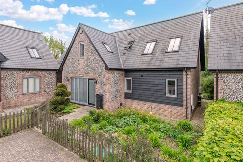 3 bedroom detached house for sale, St. James Court, Royston SG8