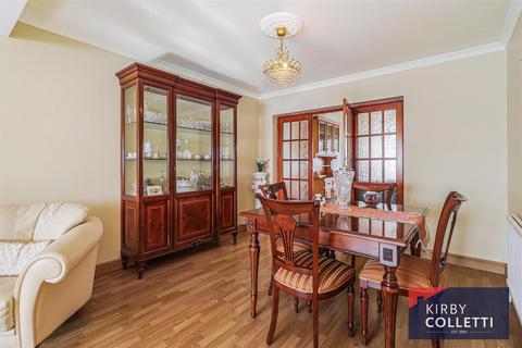 4 bedroom semi-detached house for sale, Rodney Crescent, Hoddesdon