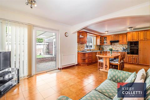 4 bedroom semi-detached house for sale, Rodney Crescent, Hoddesdon