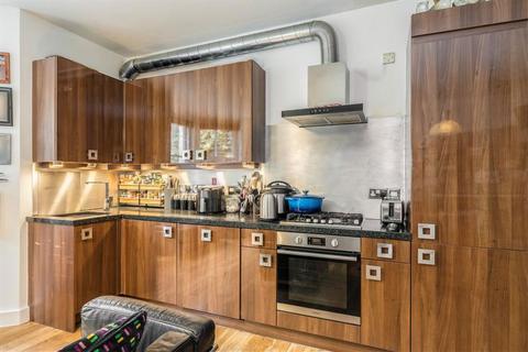 2 bedroom flat for sale, Redcliffe Gardens, London SW10