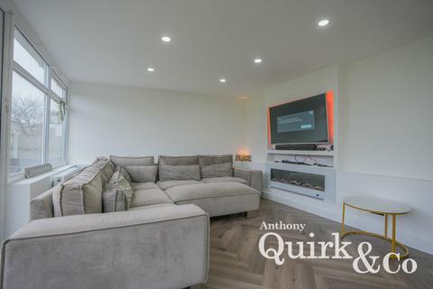 4 bedroom detached bungalow for sale, The Parkway, Canvey Island, SS8