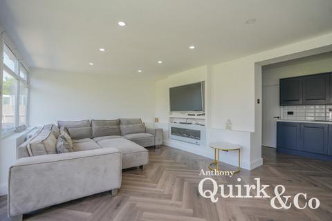 4 bedroom detached bungalow for sale, The Parkway, Canvey Island, SS8