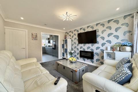 2 bedroom apartment for sale, South Lawn, Blackpool FY4