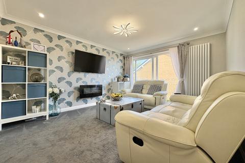 2 bedroom apartment for sale, South Lawn, Blackpool FY4