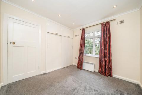 undefined, Cross Deep, Twickenham TW1