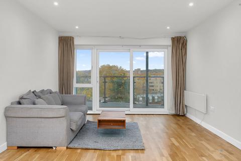 2 bedroom flat to rent, Heritage Avenue, Bantam House, NW9