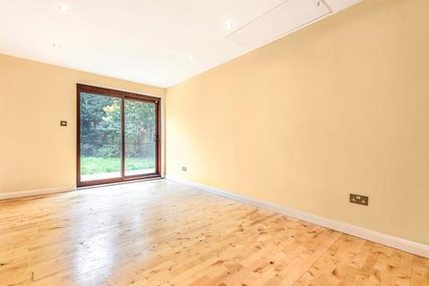 undefined, Crowntree Close, Isleworth TW7