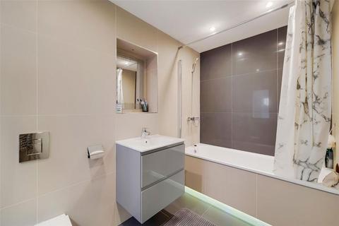 undefined, Clarence Street, Kingston Upon Thames KT1