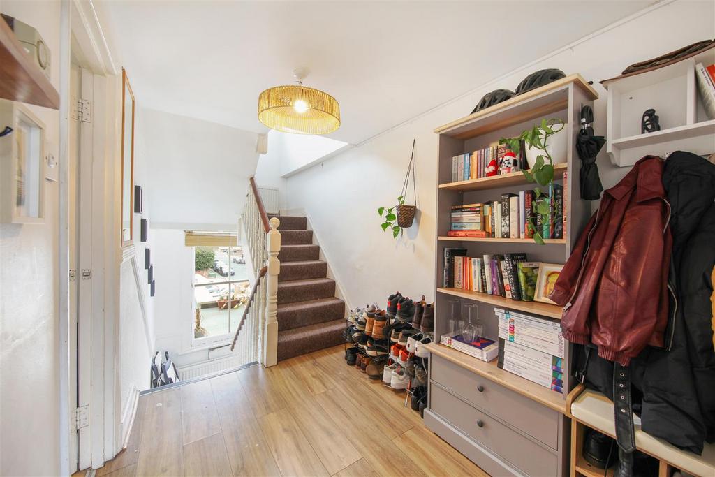Frithville Gardens - gw D8py2 Ia RCs M1 Nh Qi JJ.jpg