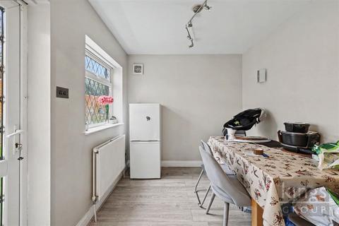 3 bedroom end of terrace house for sale, Tanys Dell, Harlow