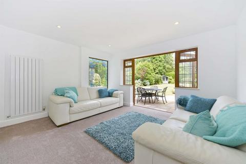 5 bedroom detached house for sale, Grantley Avenue, Wonersh Park, Guildford