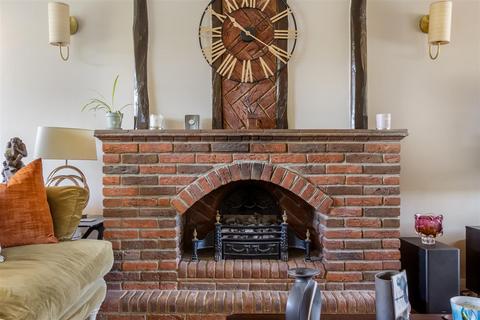 4 bedroom detached house for sale, Heath Close, Herts EN6