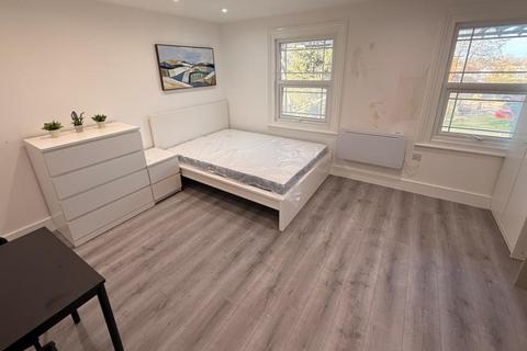 undefined, Kings Road,  Reading,  RG1