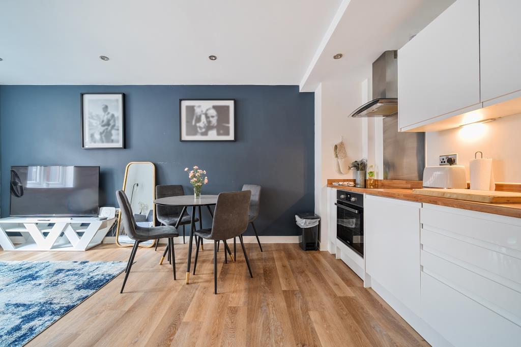 Kitchen/Reception
