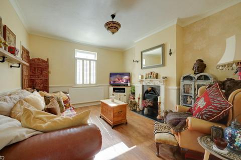 4 bedroom semi-detached house for sale, St. Andrews Road, Burgess Hill, RH15
