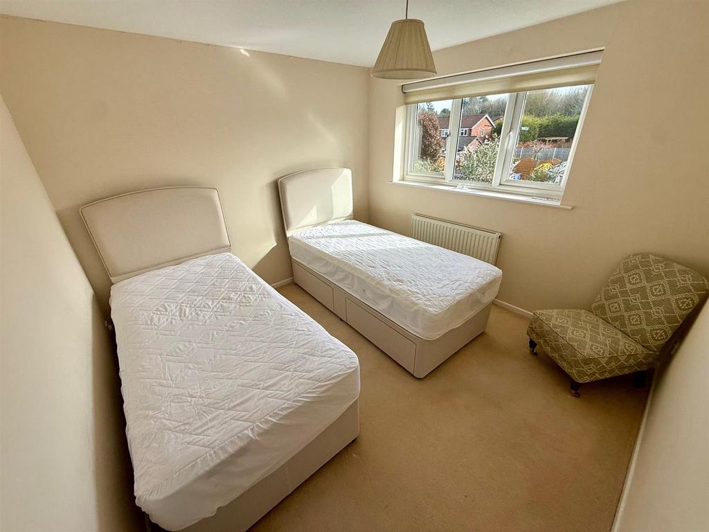 WD4 Bed2.jpg