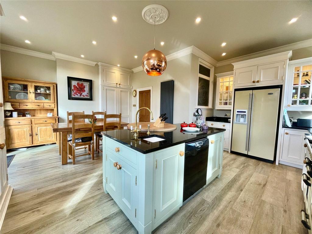 Dining Kitchen