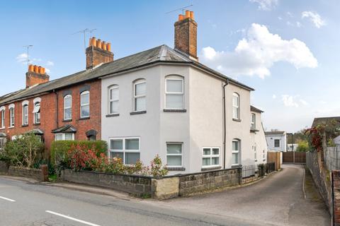 4 bedroom end of terrace house for sale, Guildford Road, Farnham, GU9