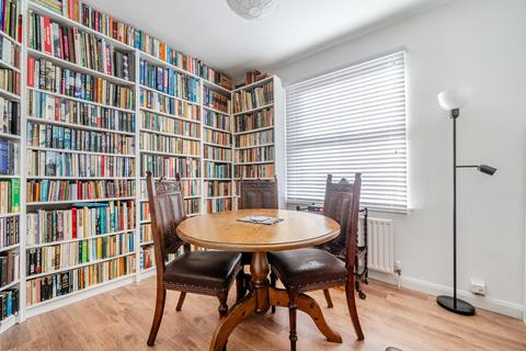 4 bedroom end of terrace house for sale, Guildford Road, Farnham, GU9